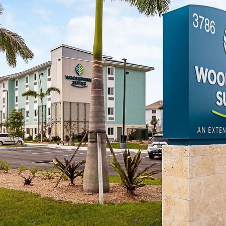 Woodspring Suites Naples Exterior photo